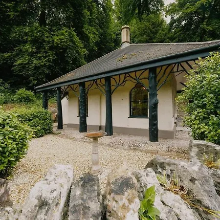 Apartment The Gatehouse At Coombe *