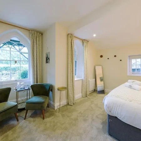 The Gatehouse At Coombe Lejlighed